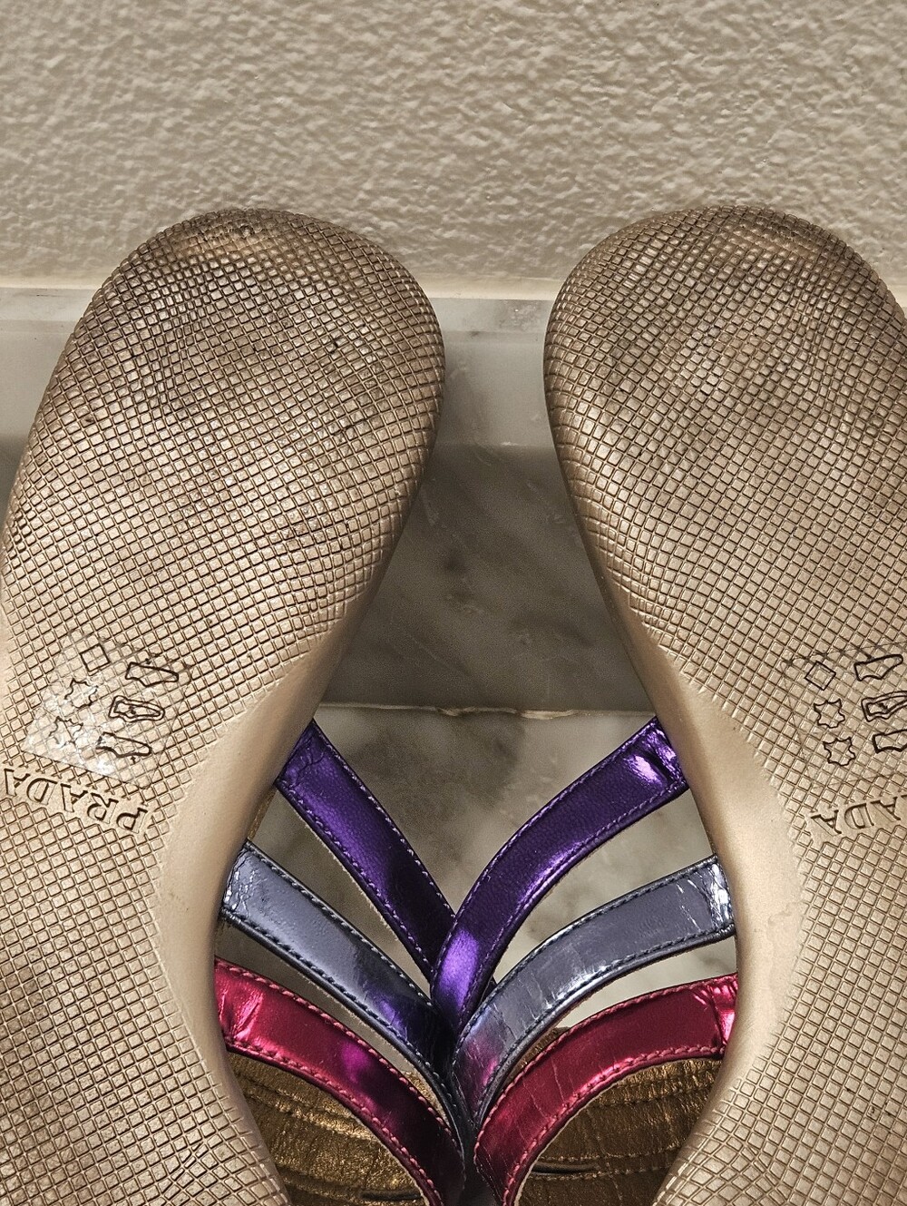 PRADA THONG SANDALS - Picture 9 of 9